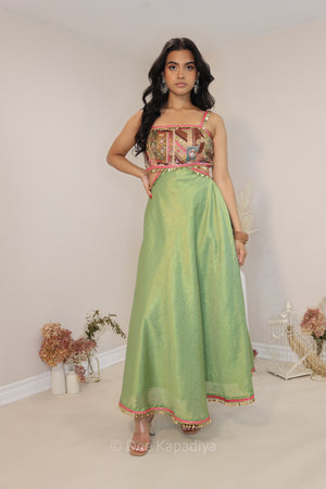 Radha from SOTY, a gorgeous multicolour and green mehendi outfit Radha from SOTY, a gorgeous multicolour and green mehendi outfit vibe in brocade and tissue fabric in brocade and tissue fabric