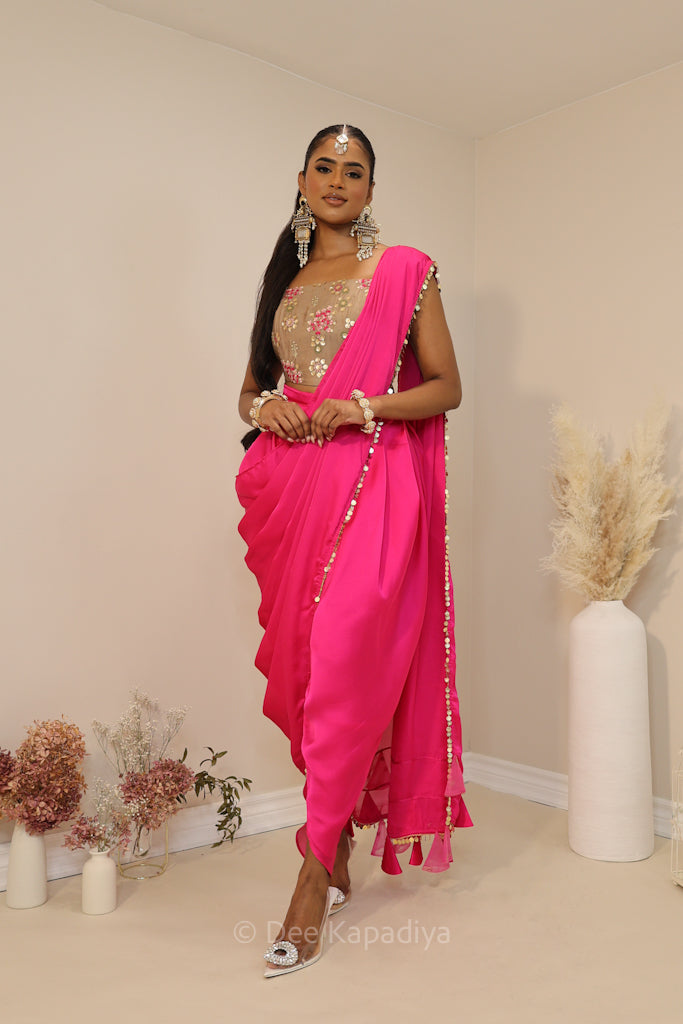 Kaira from dear zindagi giving you all the hot pink vibes in this gorgeous silky dhoti saree with corset for mehendi or fiesta event