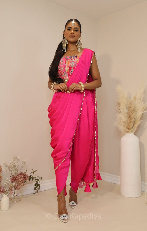 Simran from DDLJ giving you all the hot pink vibes in this gorgeous silky dhoti saree with corset for mehendi or fiesta event