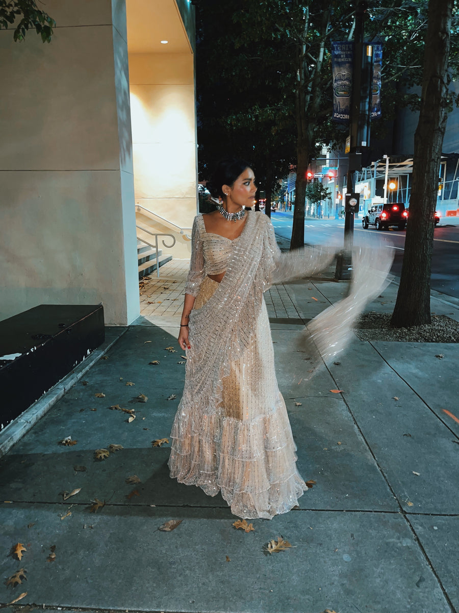 POSE QUEEN RUFFLE SAREE SILHOUETTE